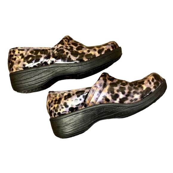 Safe T Step Clogs Women SZ 7 Leopard Slip Resistant Comfort Shoes Occupational - Picture 4 of 11